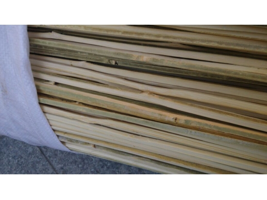 Planed flat bamboo strips